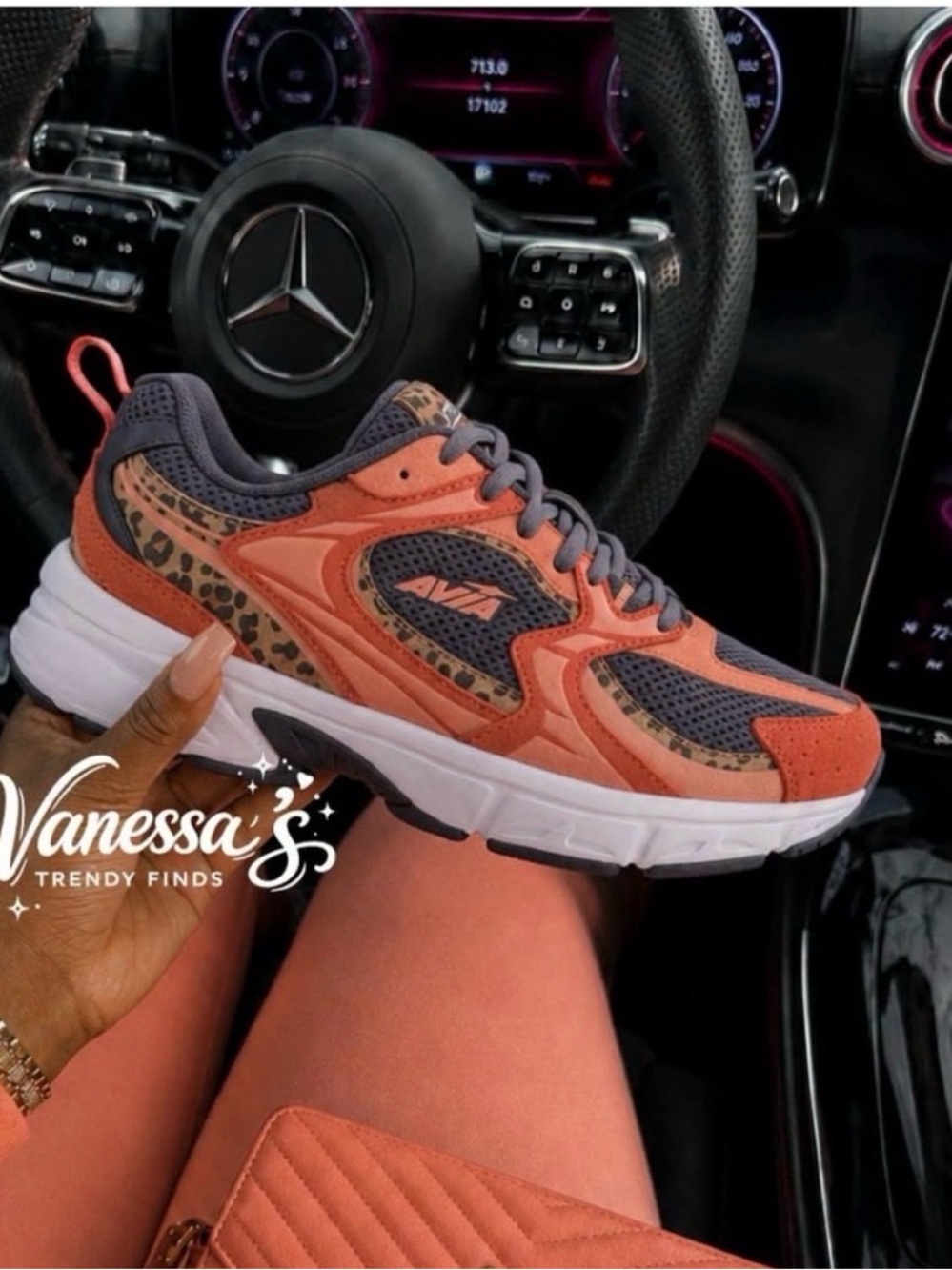 Women's Coral AVIA
